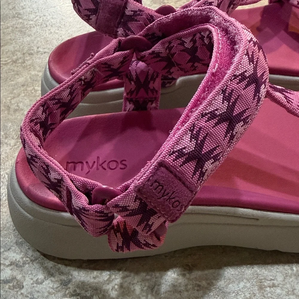 Mykos Women's Solstice Sandals in Fuchsia Strappy Comfort Sandals - Picture 4 of 9